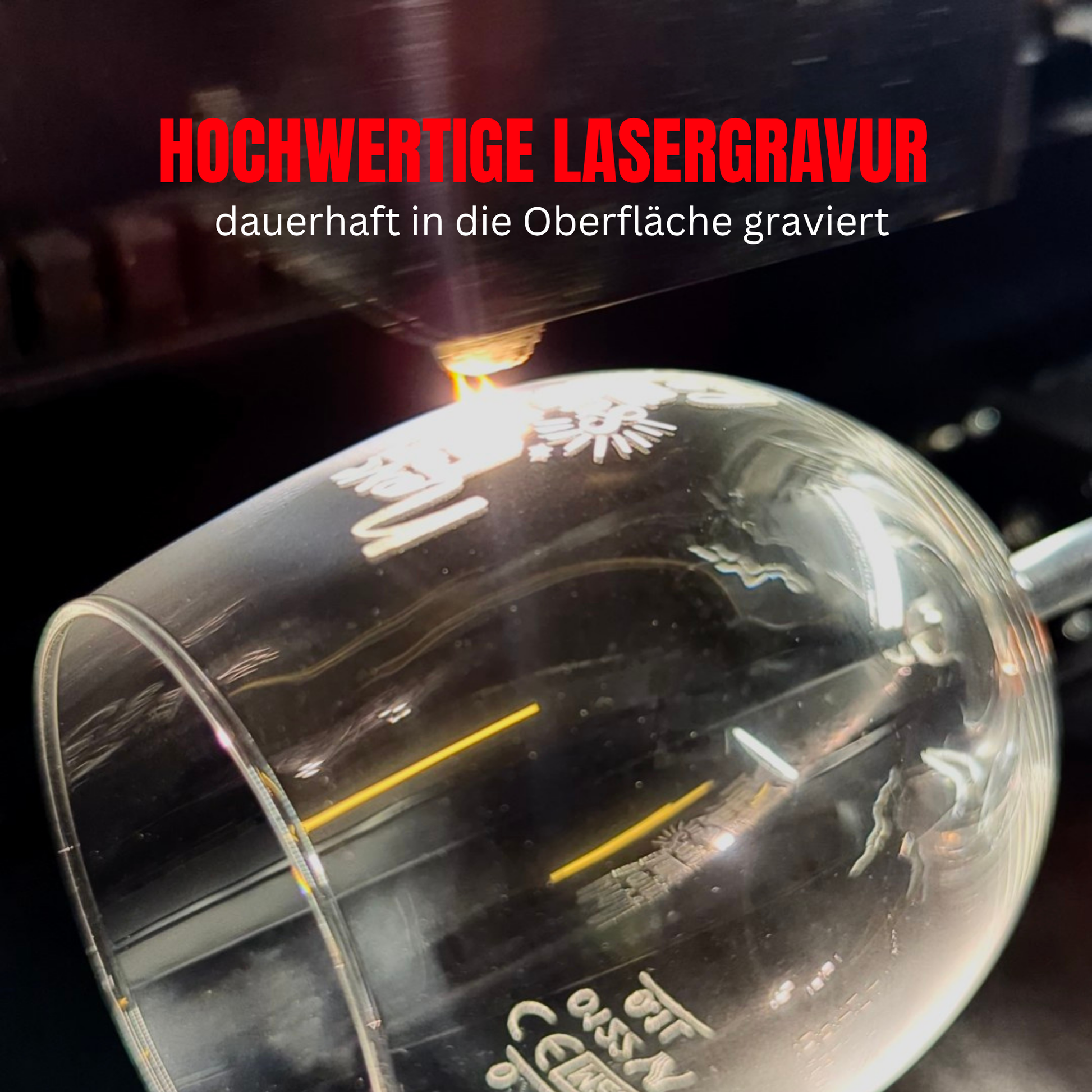Detailaufnahme der Lasergravur auf Weinglas – hochwertige Gravur wird dauerhaft in die Glasoberfläche eingebrannt.