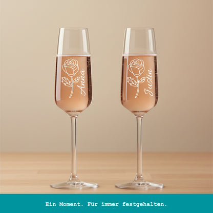Personalisierte Sektgläser für Hochzeit mit Rosenmotiv und Namen