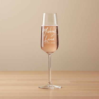 Personalisiertes Sektglas zur Hochzeit mit Namen und Datum, graviertes Hochzeitsglas als Erinnerung